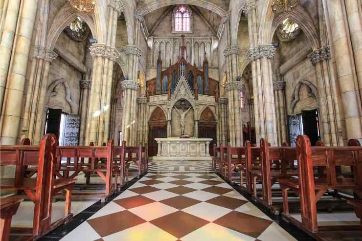 Abbazia di Saint-Denis dove è nata l'architettura gotica