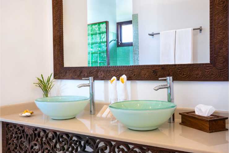 doppi lavandini per il bagno a ciotola di colore verde 