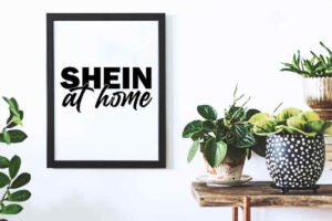 Novità Shein per la casa, un quadro con la scritta shein at home