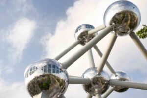 monumenti famosi e originali, atomium a Bruxelles