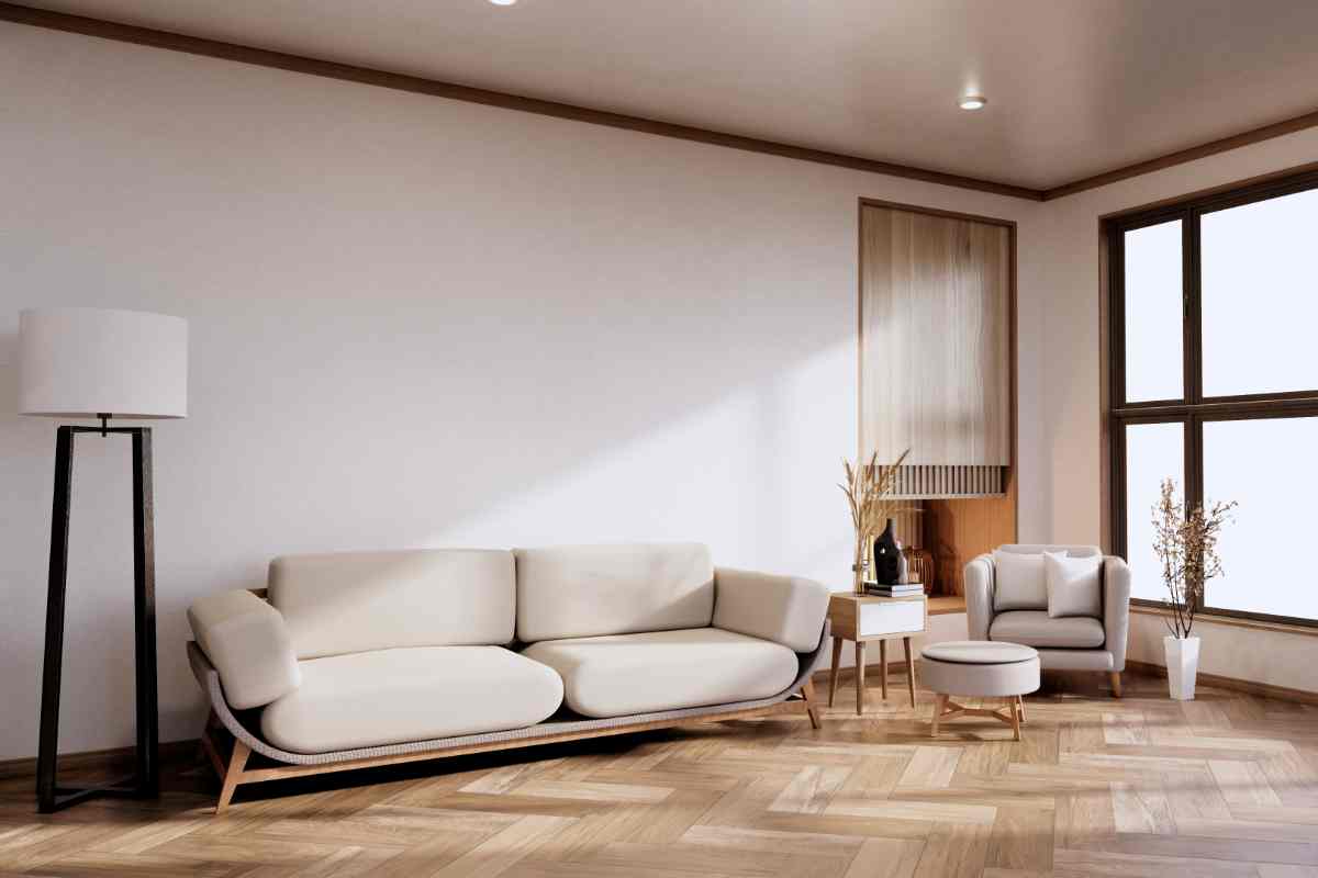 Soggiorno minimal con parquet