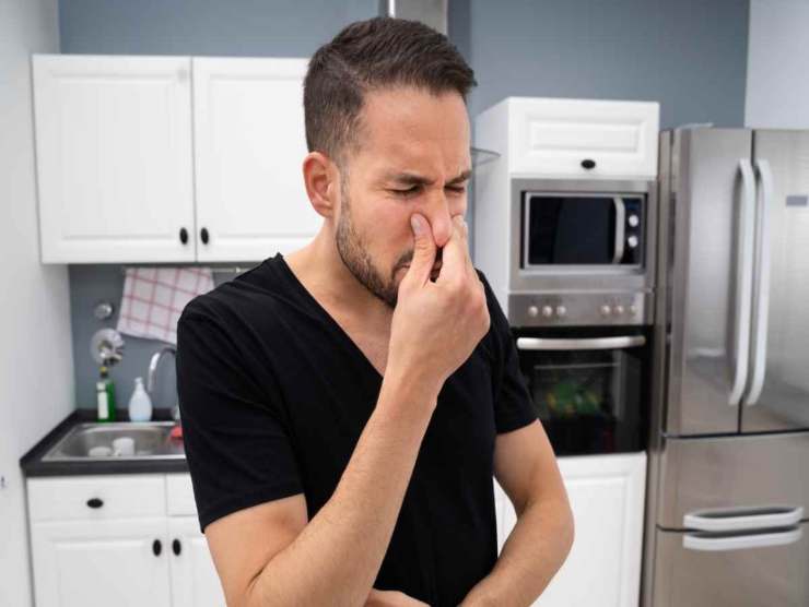 come eliminare l'odore di fritto in casa