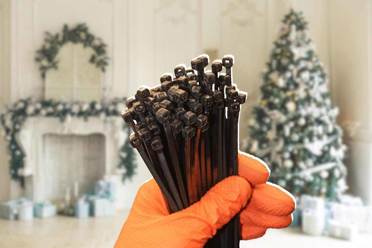 Un aiuto inaspettato, le fascette stringitubo sono perfette per le nostre decorazioni natalizie, semplici e orginali.