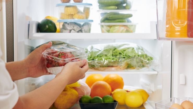 come disporre gli alimenti in frigo