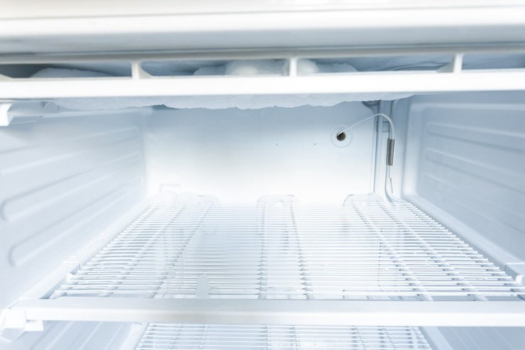 Come eliminare il ghiaccio dal freezer