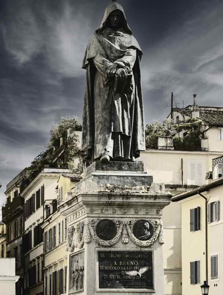 statua di Giordano Bruno a Campo de' Fiori Roma