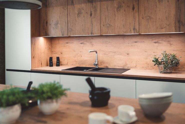 Tra i trend 2024: la cucina in legno