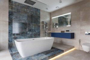 bagno stile moderno con luci led sul pavimento