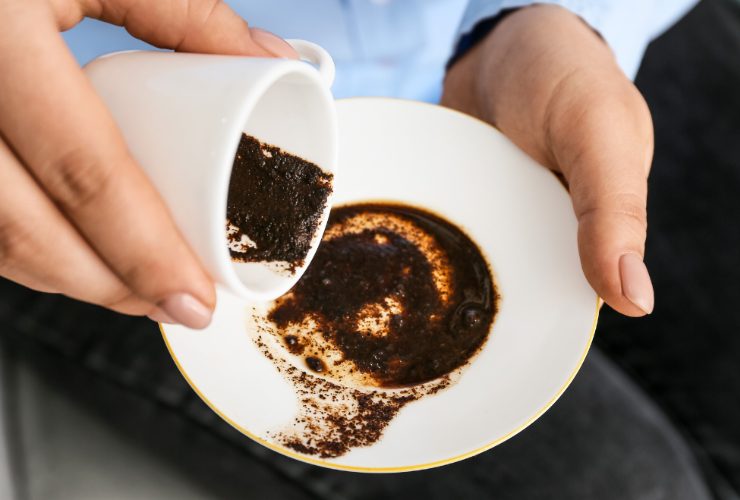 fondi del caffè per risolvere un problema