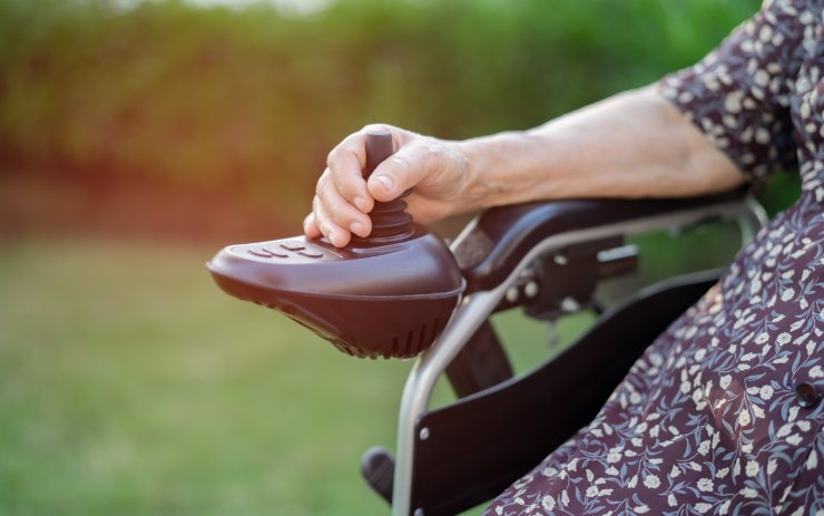 carrozzina elettrica disabilità