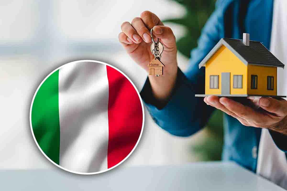 Consegna chiavi e bandiera italiana