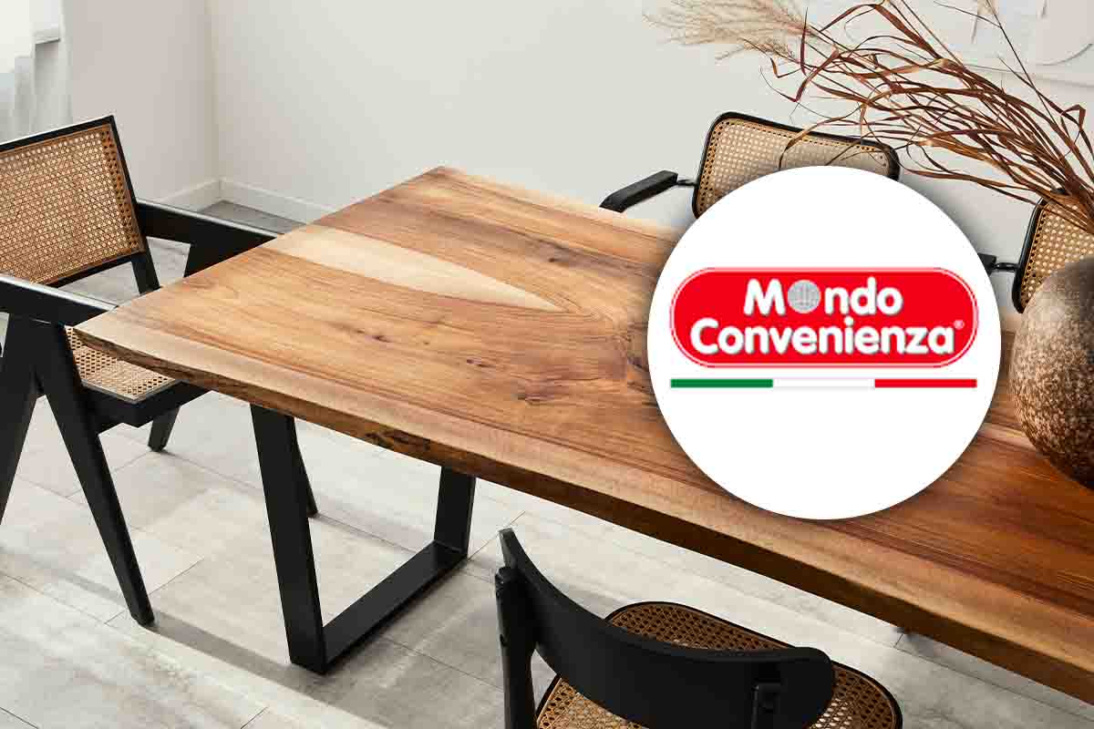 tavolo di legno e logo mondo convenienza