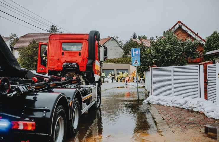 alluvione sacchetti sabbia 