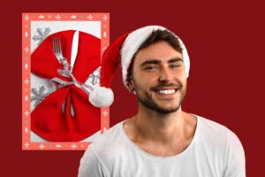 Uomo sorridente con cappello Natale