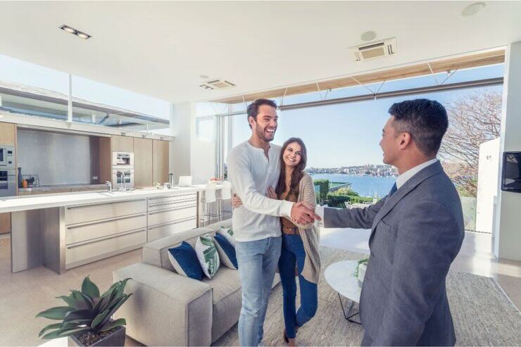 Agente immobiliare, clienti 