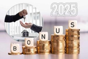 bonus anno 2025 e mani con chiavi