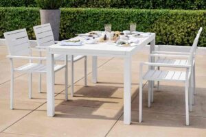 Set giardino Deghi in offerta di colore bianco